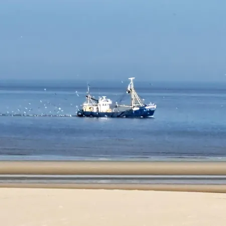 Raversijde With Seaview Apartament